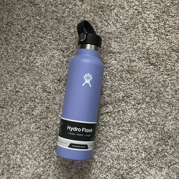 Hydro Flask Other - Hydro Flask 21oz standard mouth lupine bottle